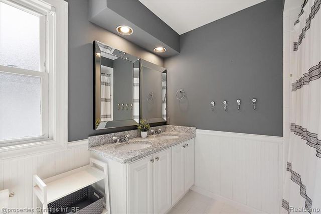 1033 Maplegrove Avenue, Royal Oak, MI 48067