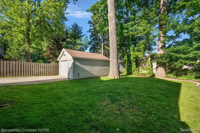 1033 Maplegrove Avenue, Royal Oak, MI 48067