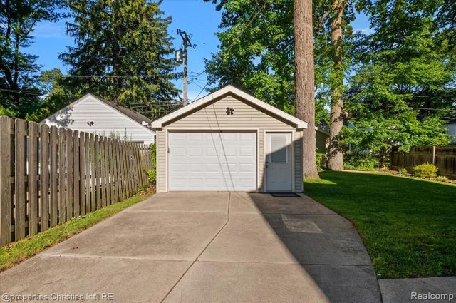 1033 Maplegrove Avenue, Royal Oak, MI 48067
