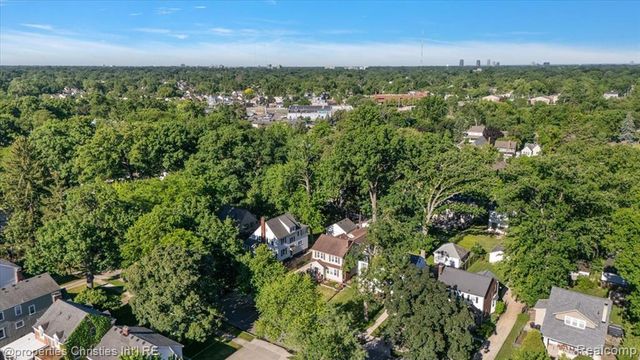 1033 Maplegrove Avenue, Royal Oak, MI 48067