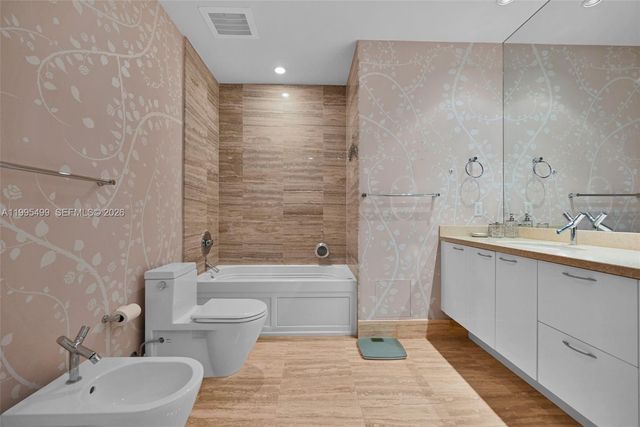 15901 Collins Ave 2405, Sunny Isles Beach, FL 33160