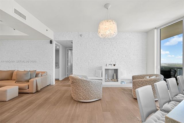 15901 Collins Ave 2405, Sunny Isles Beach, FL 33160