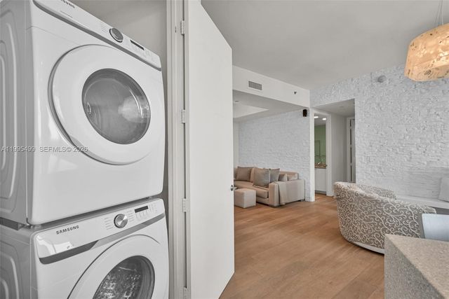 15901 Collins Ave 2405, Sunny Isles Beach, FL 33160