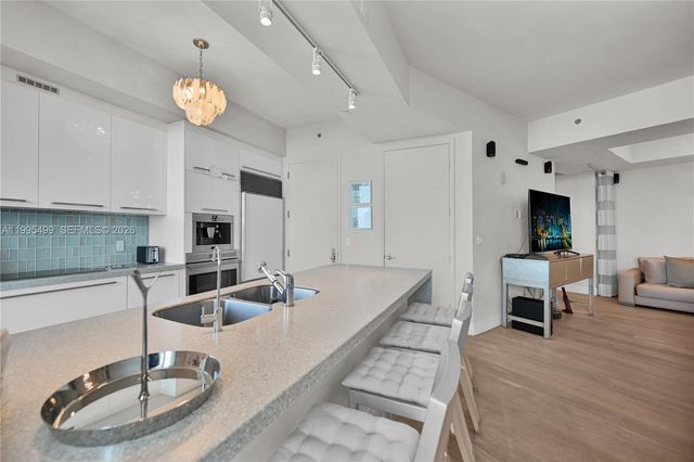 15901 Collins Ave 2405, Sunny Isles Beach, FL 33160