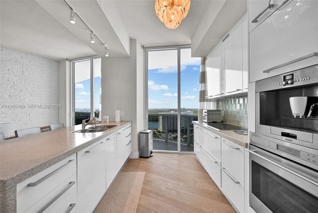 15901 Collins Ave 2405, Sunny Isles Beach, FL 33160