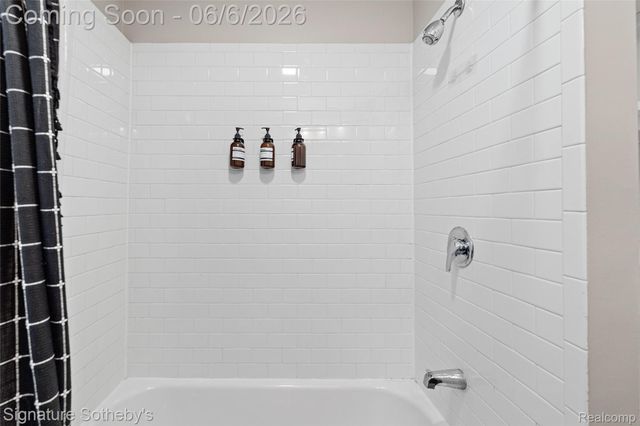 674 E Webster Street, Ferndale, MI 48220