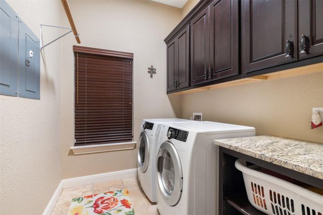 348 Carlson CIR, Buchanan Dam, TX 78609