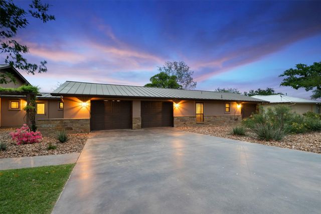 348 Carlson CIR, Buchanan Dam, TX 78609