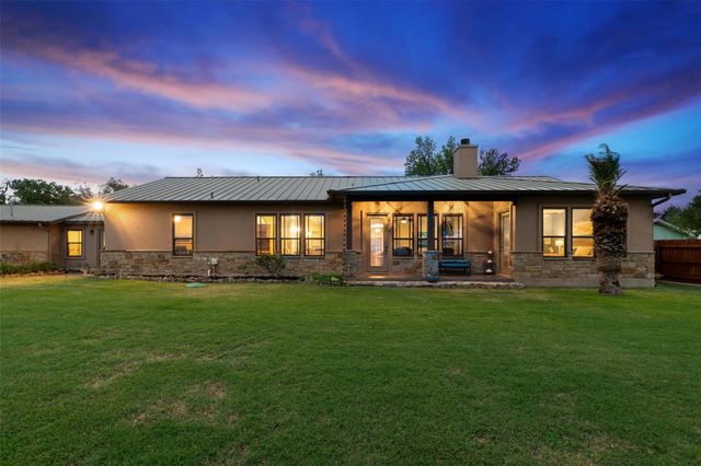 348 Carlson CIR, Buchanan Dam, TX 78609