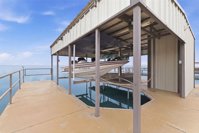 348 Carlson CIR, Buchanan Dam, TX 78609