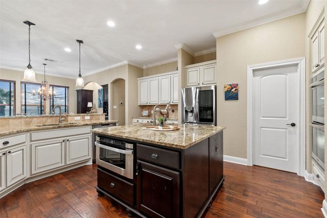 348 Carlson CIR, Buchanan Dam, TX 78609