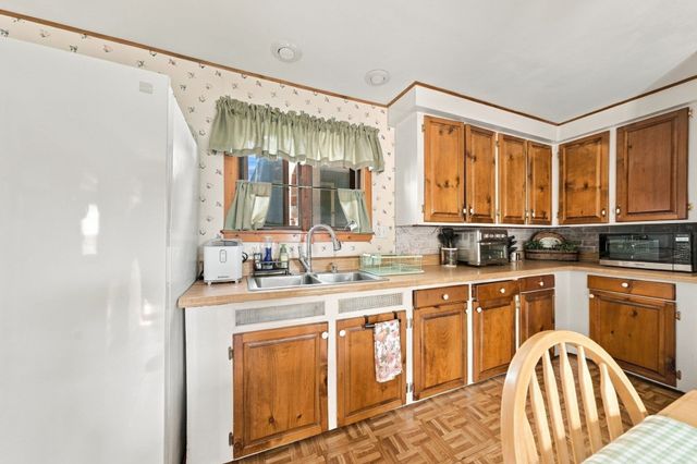 326 Cedar St, New Bedford, MA 02740