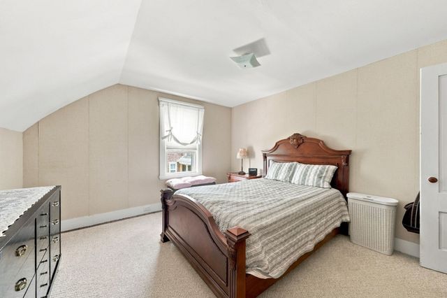 326 Cedar St, New Bedford, MA 02740