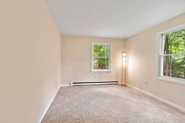 34 Sleigh Rd, Chelmsford, MA 01824