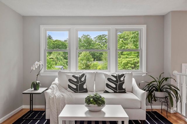 34 Sleigh Rd, Chelmsford, MA 01824