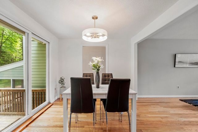 34 Sleigh Rd, Chelmsford, MA 01824