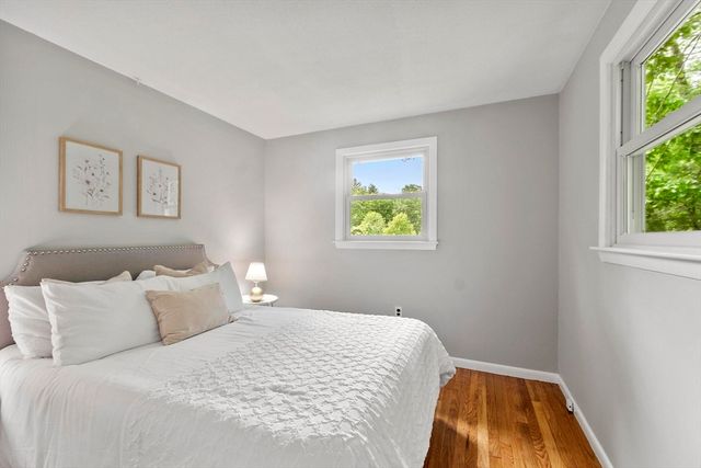 34 Sleigh Rd, Chelmsford, MA 01824