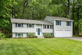 34 Sleigh Rd, Chelmsford, MA 01824