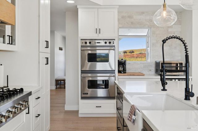 1301 Duhig Rd, Napa, CA 94559