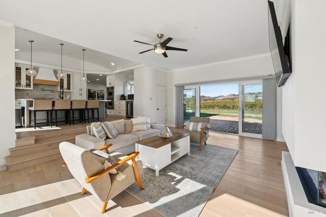 1301 Duhig Rd, Napa, CA 94559