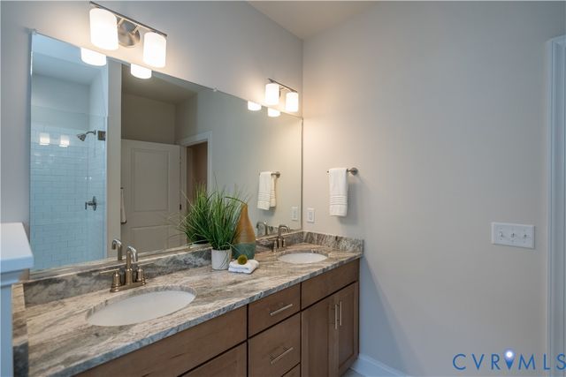 8712 Hope Farm Ln, Mechanicsville, VA 23111
