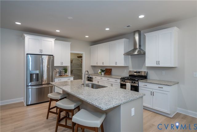 8712 Hope Farm Ln, Mechanicsville, VA 23111