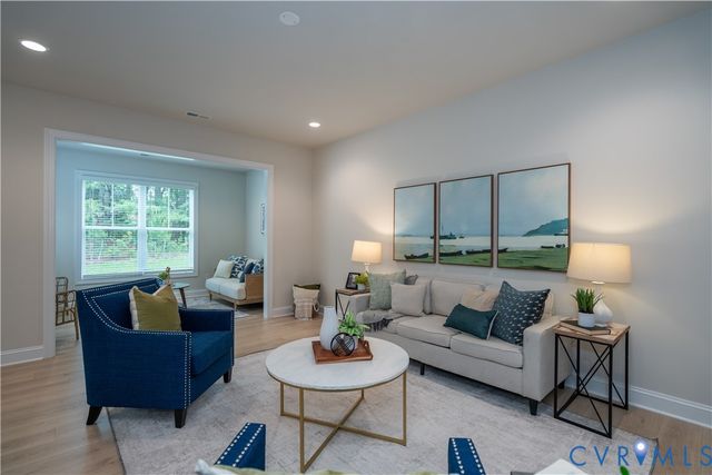 8712 Hope Farm Ln, Mechanicsville, VA 23111