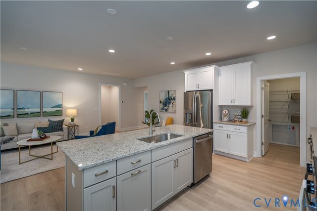 8712 Hope Farm Ln, Mechanicsville, VA 23111
