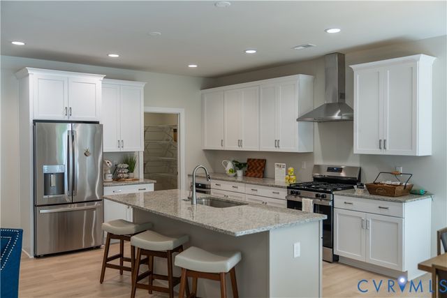 8712 Hope Farm Ln, Mechanicsville, VA 23111