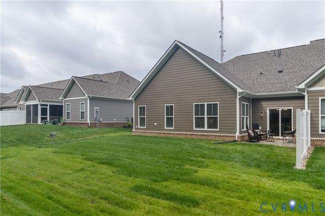 8712 Hope Farm Ln, Mechanicsville, VA 23111