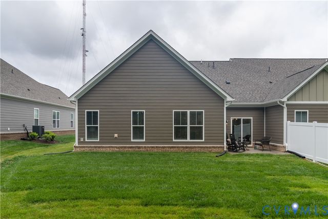 8712 Hope Farm Ln, Mechanicsville, VA 23111