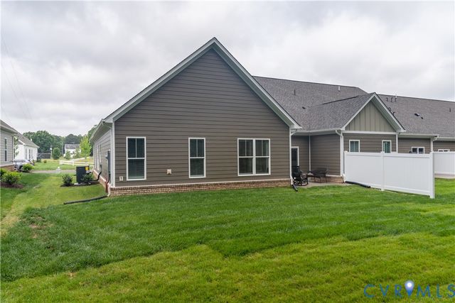 8712 Hope Farm Ln, Mechanicsville, VA 23111
