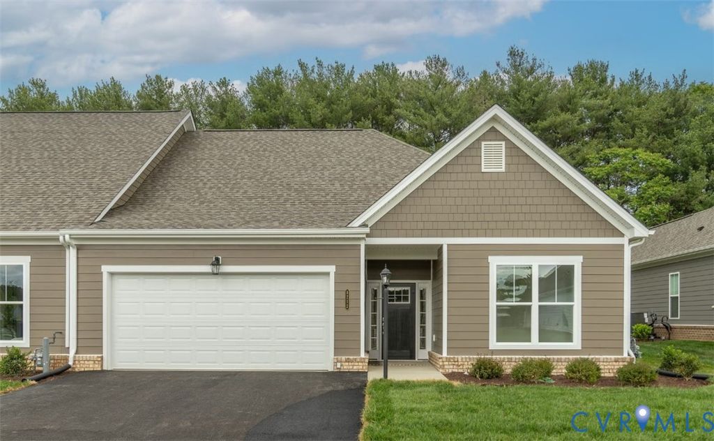 8712 Hope Farm Ln, Mechanicsville, VA 23111