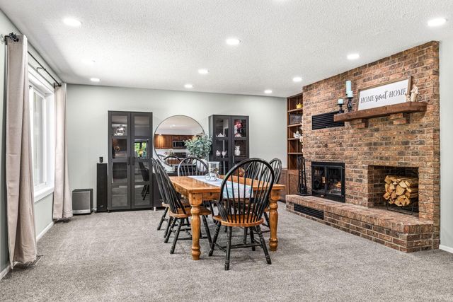 4572 Wild Canyon Drive, Woodbury, MN 55129