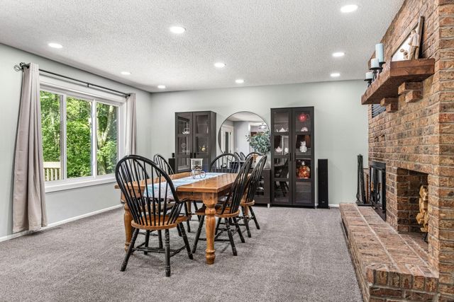 4572 Wild Canyon Drive, Woodbury, MN 55129