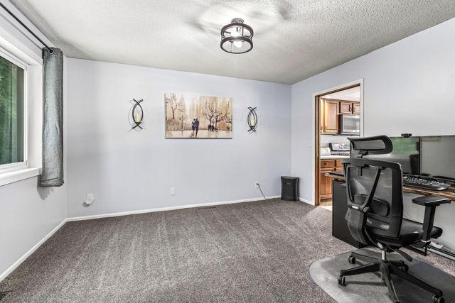4572 Wild Canyon Drive, Woodbury, MN 55129