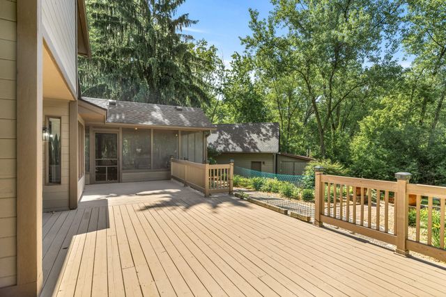 4572 Wild Canyon Drive, Woodbury, MN 55129