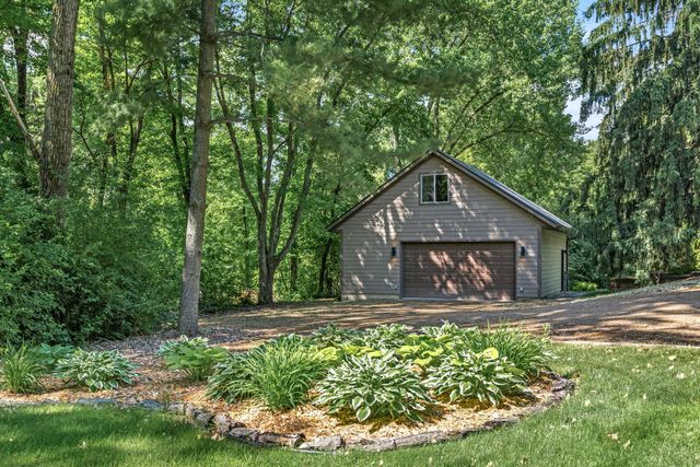 4572 Wild Canyon Drive, Woodbury, MN 55129