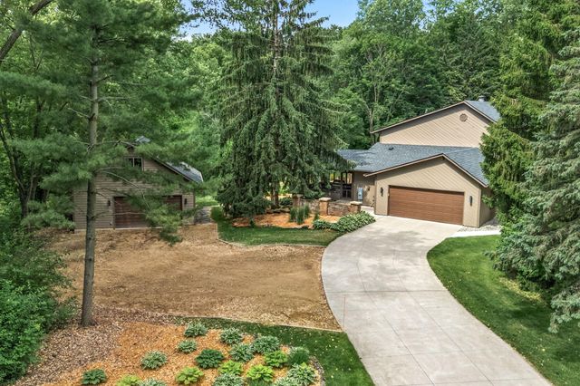 4572 Wild Canyon Drive, Woodbury, MN 55129
