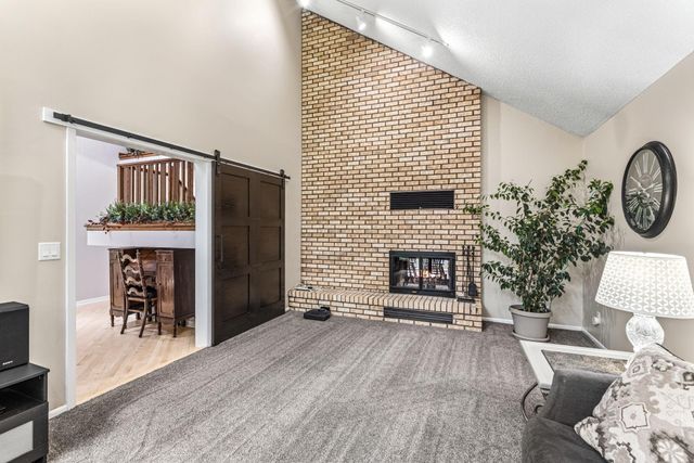 4572 Wild Canyon Drive, Woodbury, MN 55129
