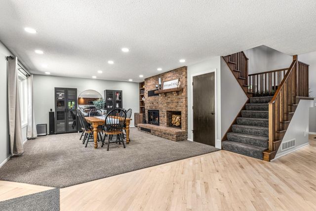 4572 Wild Canyon Drive, Woodbury, MN 55129