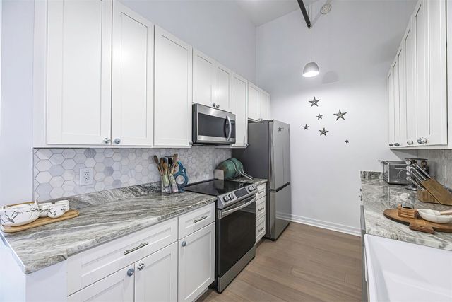 1401 STATE Street 502, Erie, PA 16501