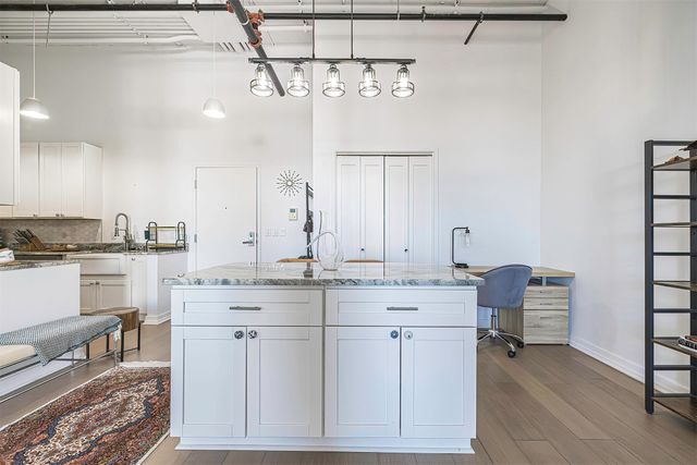 1401 STATE Street 502, Erie, PA 16501