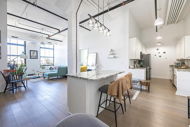 1401 STATE Street 502, Erie, PA 16501
