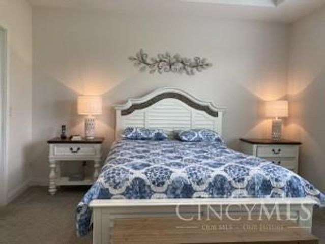 516 Salzberg Lane, Springdale, OH 45246