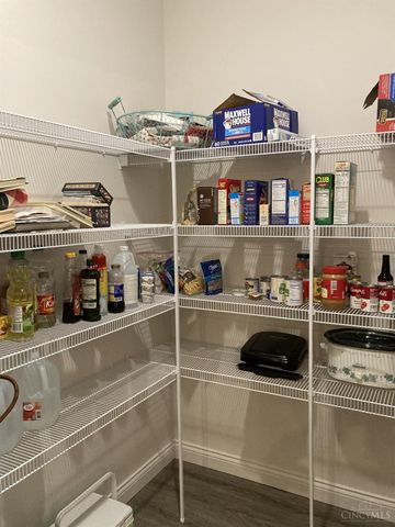 516 Salzberg Lane, Springdale, OH 45246