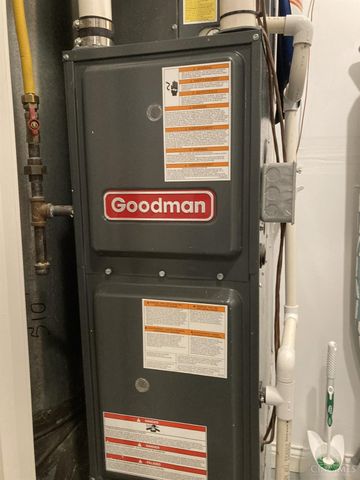 516 Salzberg Lane, Springdale, OH 45246