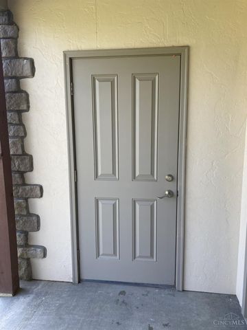 516 Salzberg Lane, Springdale, OH 45246