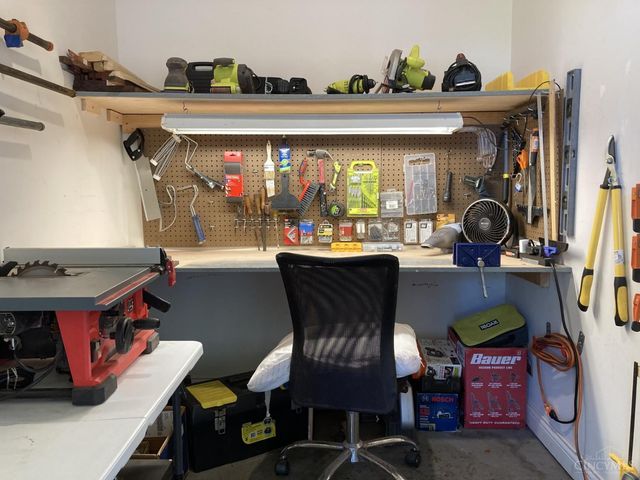 516 Salzberg Lane, Springdale, OH 45246