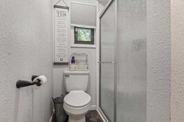 63060 E 157 Road, Wyandotte, OK 74370